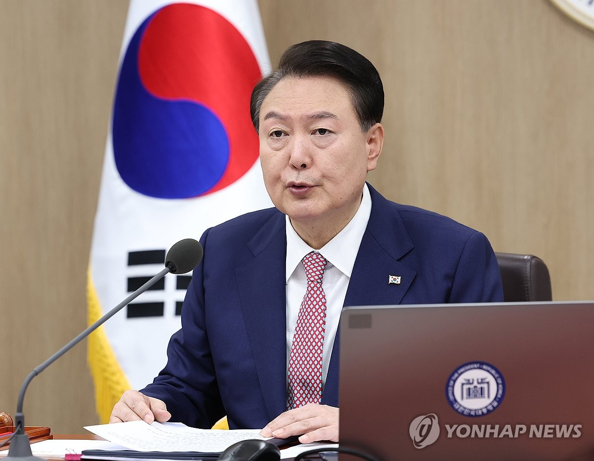 총선 6개월앞 尹 지지율 34.2%…국민의힘 35.3%, 민주 32.6% | 연합뉴스