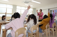 늘봄학교 2학기에 전국 모든 초등학교로 확대…28만명 참여 예상