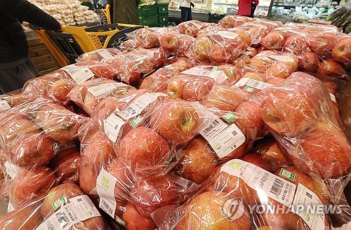 국산 과일값 강세에 사과와 배 수출이 급감