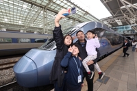 [르포] "더 쾌적하고 빠른데 조용하다"…KTX-청룡 열차 타보니