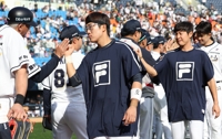 '타격 1위' 두산 허경민, 보름 만에 1군 복귀…대타 대기