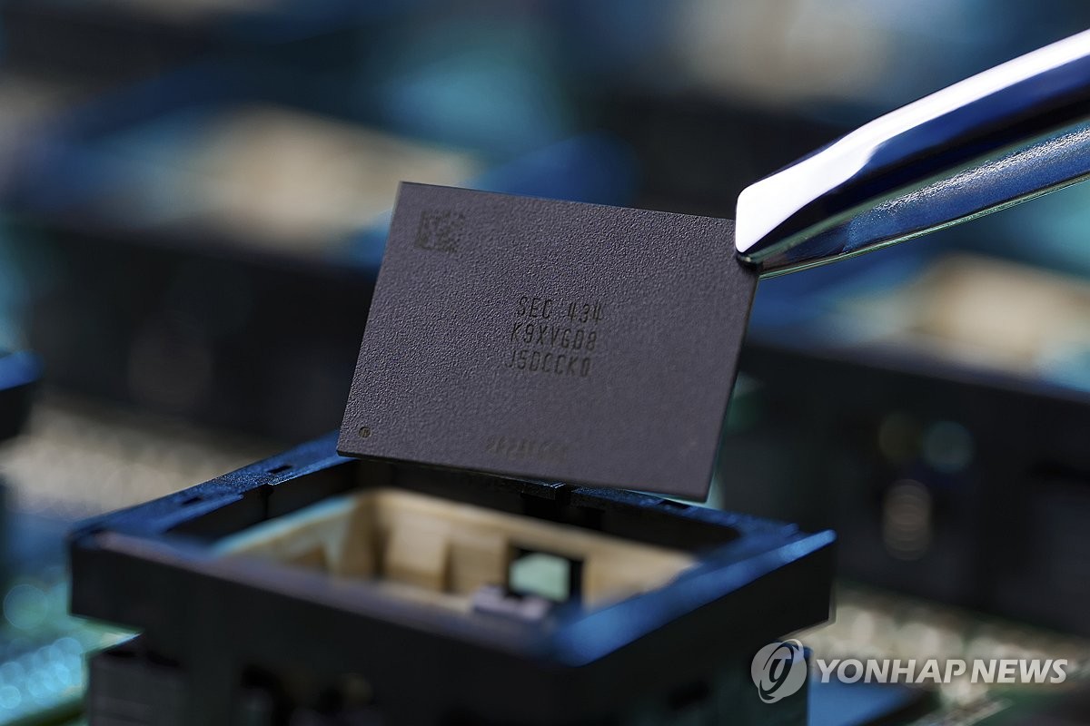 "3분기 낸드 가격 최대 10% 상승…메모리 업체 감산 영향"