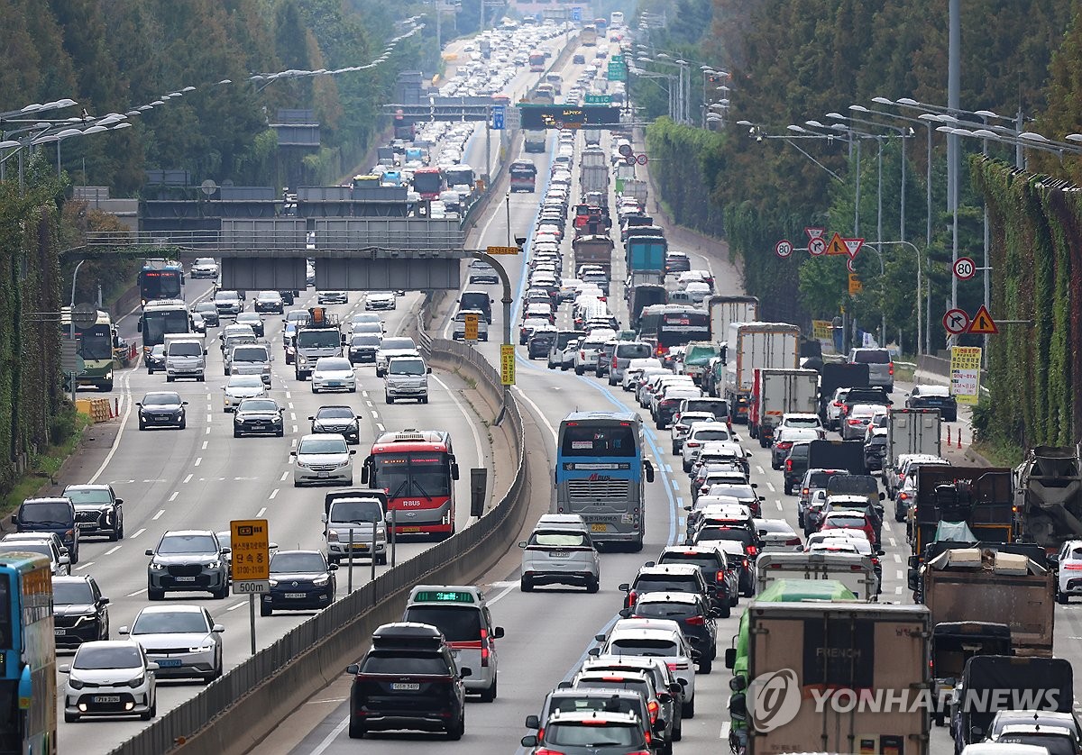 혼잡한 귀성길, 마음은 이미 고향에