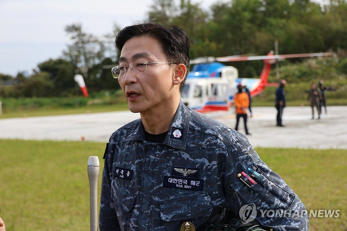 이국종부터 마을이장까지…李대통령에게 임명장 주는 국민대표들