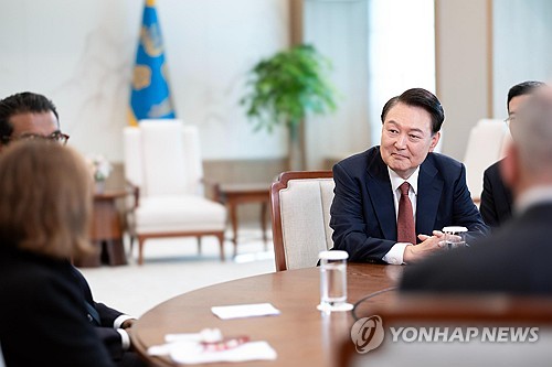 尹대통령 "北 핵공격시, 한미동맹 기반 즉각적 핵 타격"