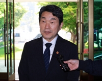 Acting President Lee pledges to ensure stable state affairs
