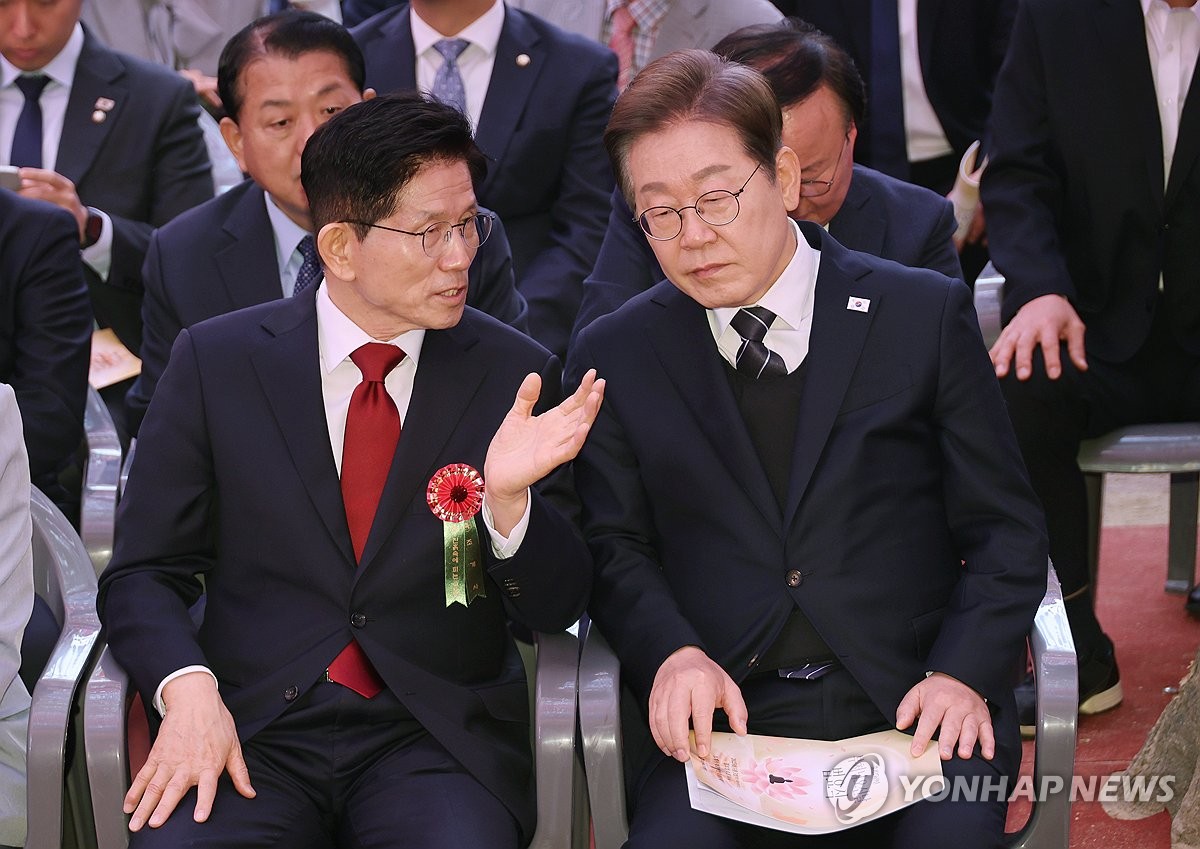 3자 가상대결…이재명 46.5％ 한덕수 34.3％ 이준석 5.9％[리얼미터]