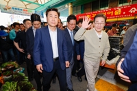 이재명, 충청·전북 돌며 민심 청취…청년 공약도 발표