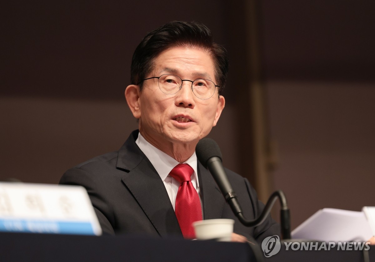 김문수 "한덕수, 꽃가마 태우면 입당하겠다는 것…정체가 뭔가"(종합)