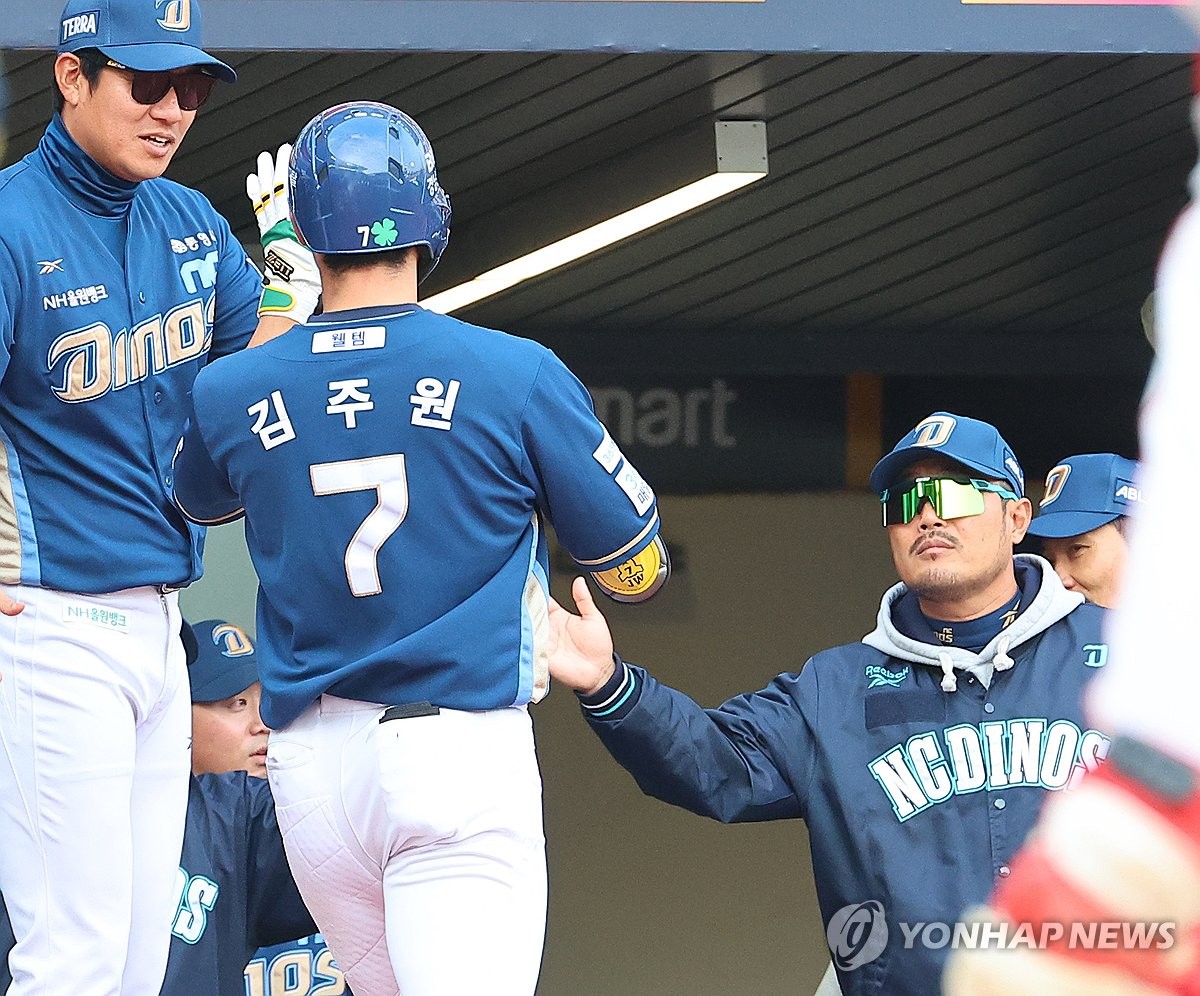 창원NC파크 복귀 이호준 감독 "홈 팬 응원 속에 야구하고 싶다"