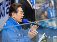 이재명, 기자간담회 이어 '캐스팅보트' 충남 공략