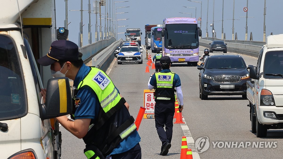 北朝鮮へのビラ散布阻止へ検問実施