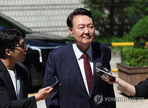  Special counsel seeks warrant to detain ex-President Yoon