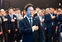 李대통령, 취임후 첫 호남행…"빛의 혁명 어머니" 텃밭민심 끌어안기