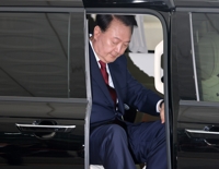 특검 "尹 거부로 '체포저지' 조사 중단…검사가 다른 혐의 조사"