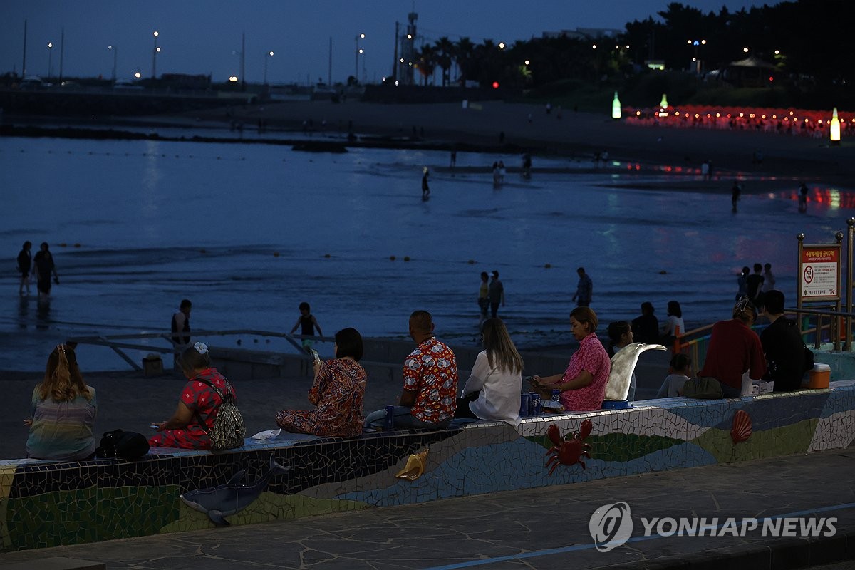 제주 해안 전역 이틀 연속 열대야…서귀포 최저 26.4…