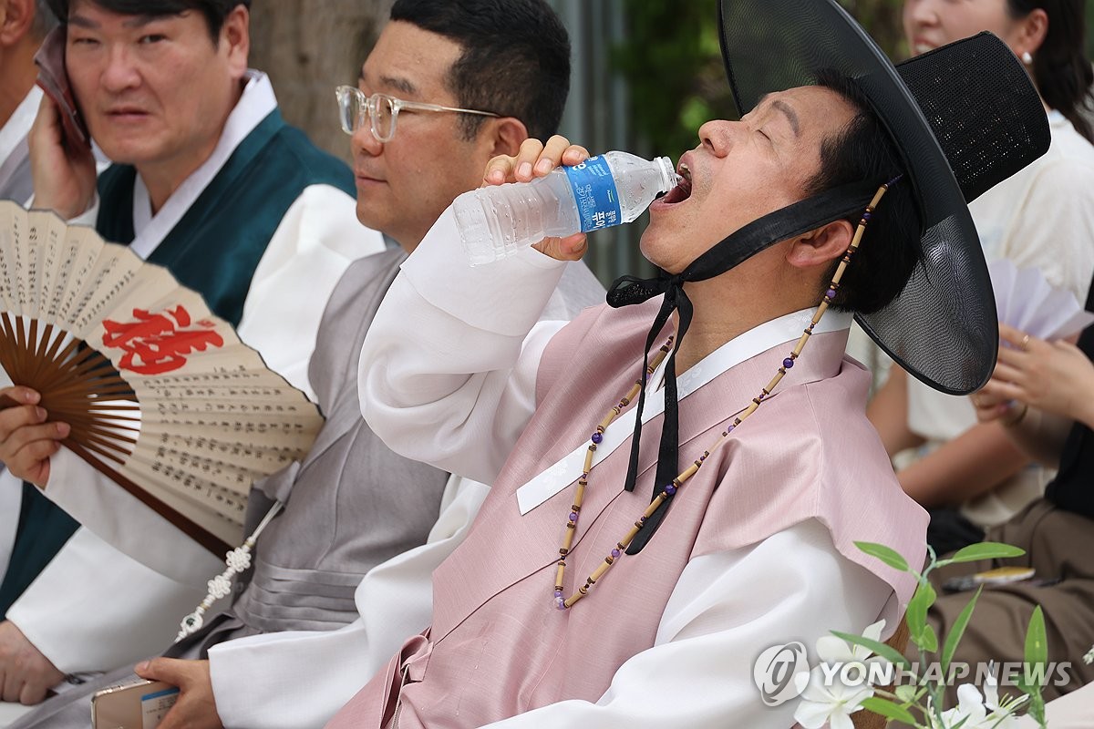 [날씨] 서울 한낮 36도 '찜통더위'…제주도·전남엔 …