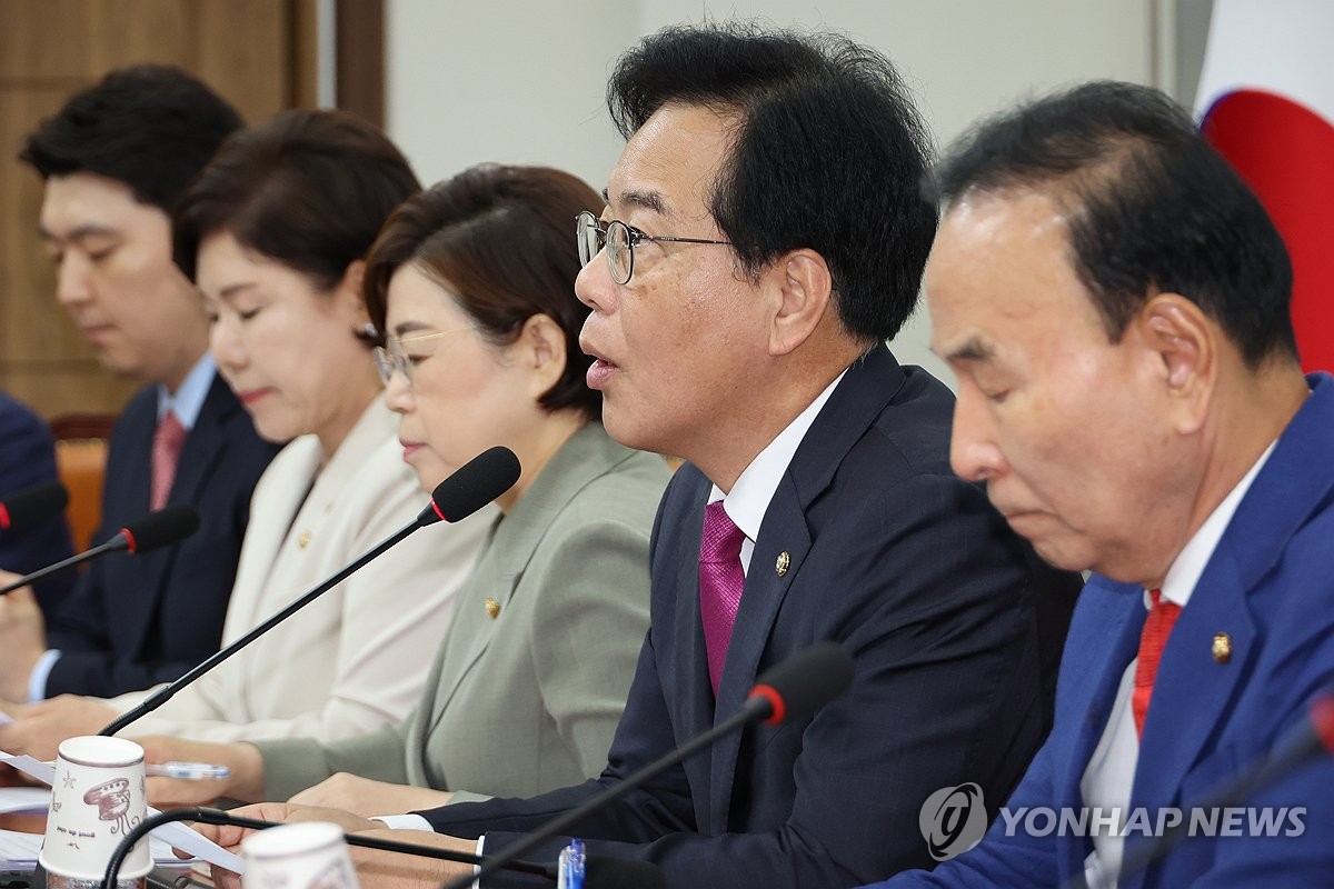 국힘 "與, 지역구챙기기·방송장악"…추경·방송3법 연일…