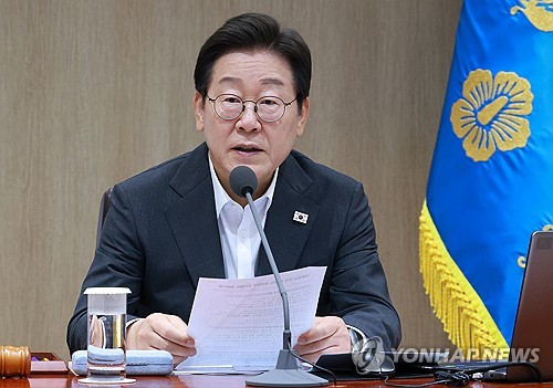 李대통령 "비공개 회의내용, 정치 활용 안돼"…이진숙에 '경고'