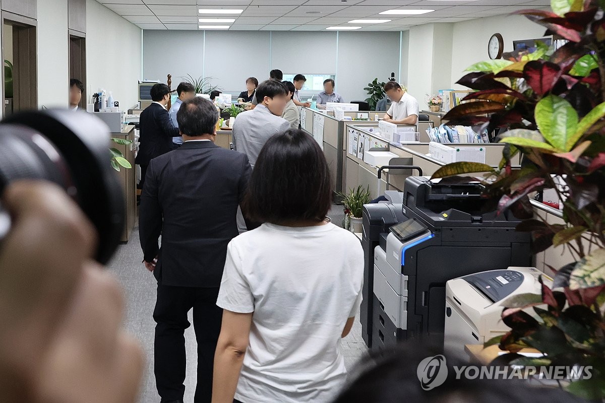 김건희특검 "尹부부 공천·선거개입 신속규명"…관련자 소환조율(종합)