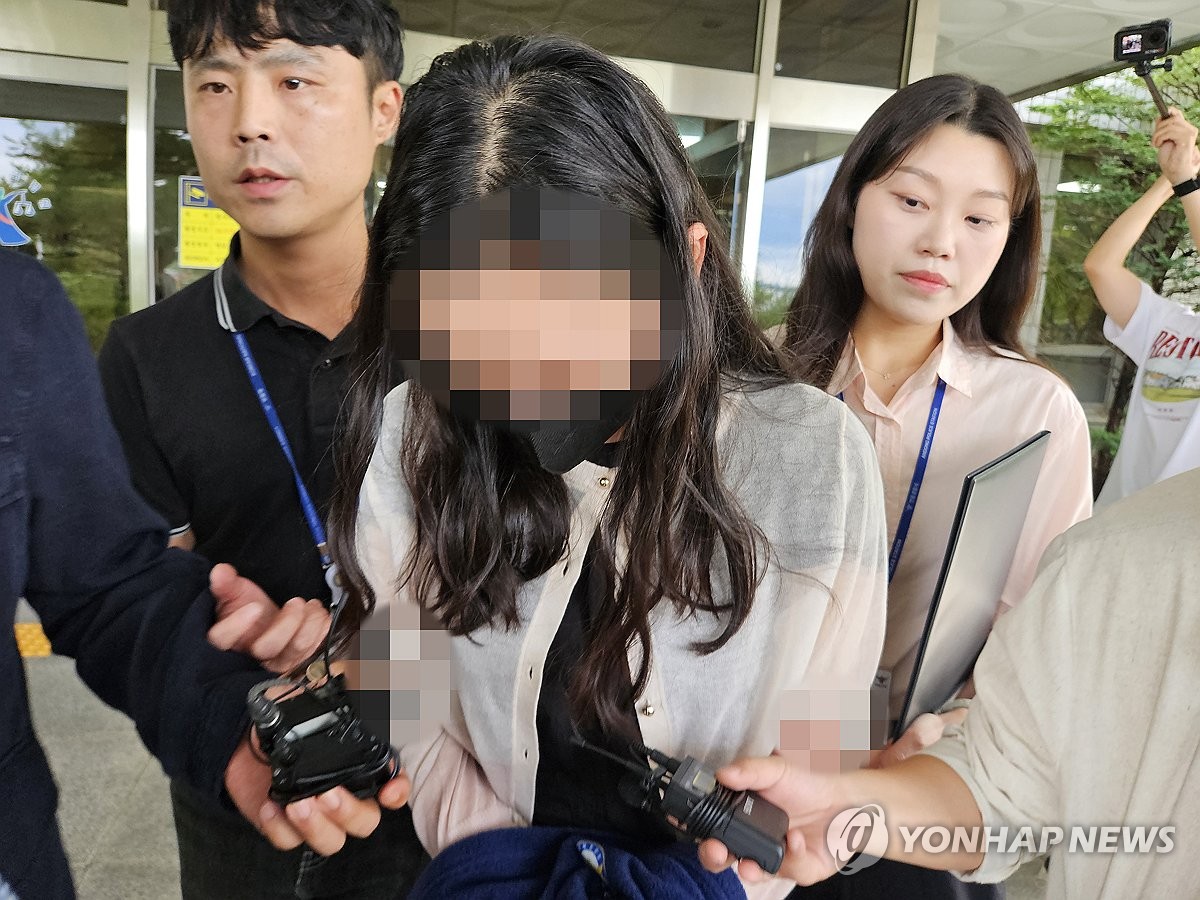 기간제 교사·학부모에 구멍뚫린 학교…부실 관리 도마 위