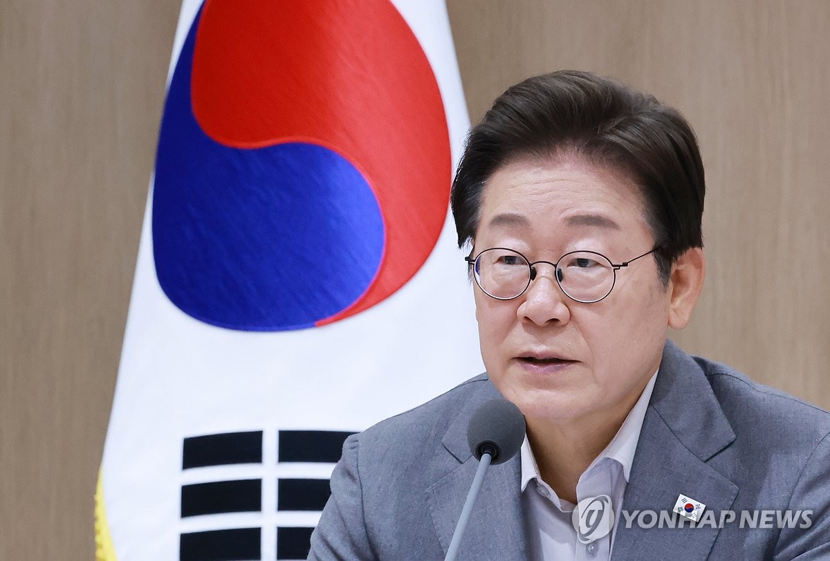 '특검으로 軍사기저하' 우려에 李대통령 "오히려 사기회…