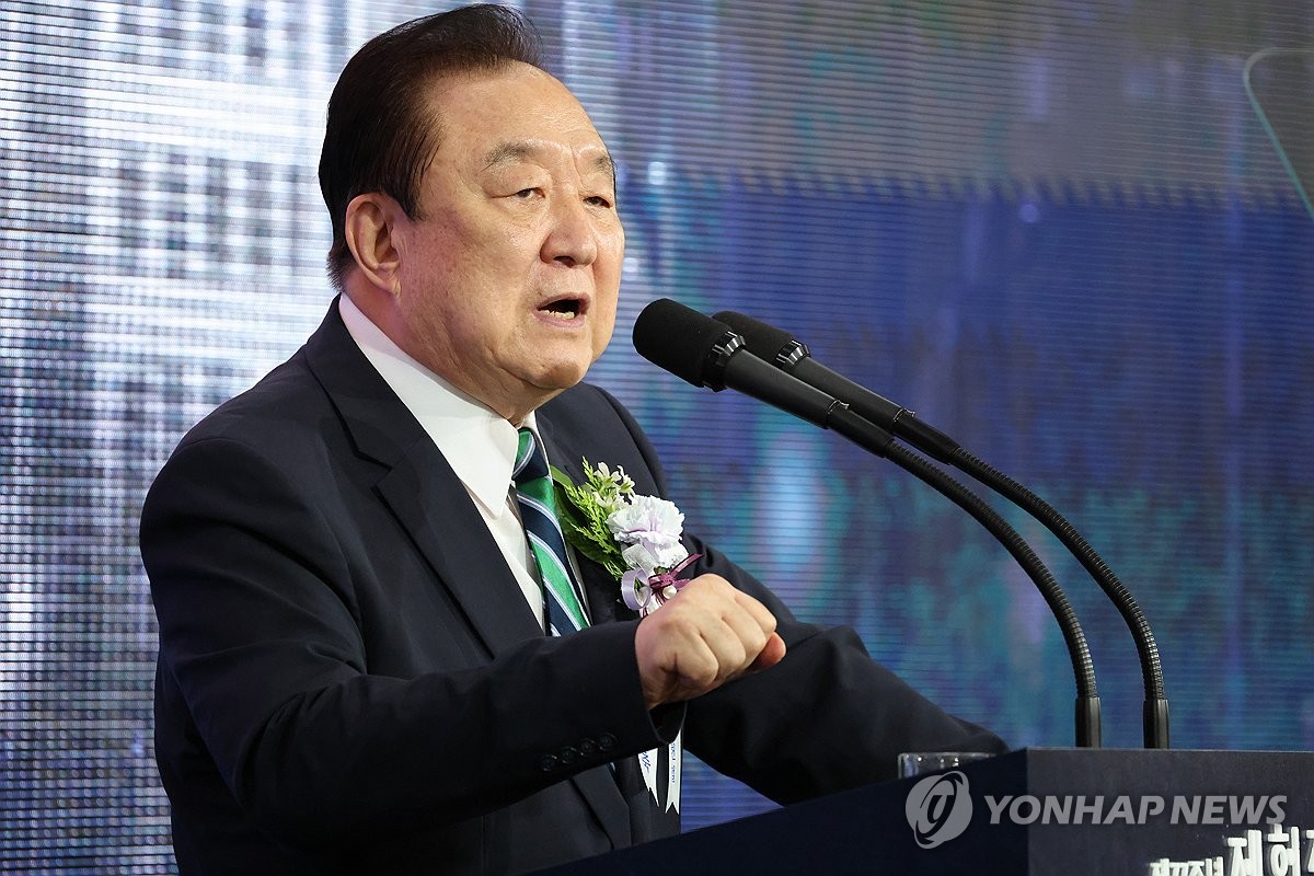헌정회 "李대통령 개헌의지 표명 큰의미…분권형 권력구조…