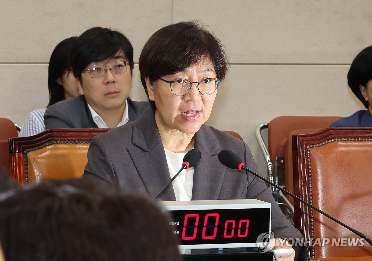 정은경 "협의체 만들어 전공의 복귀 논의…수련환경 개선계기로"
