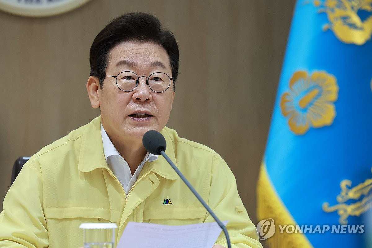 李대통령 "기존 남북합의 중 가능한 부분부터 단계적 이행 준비"