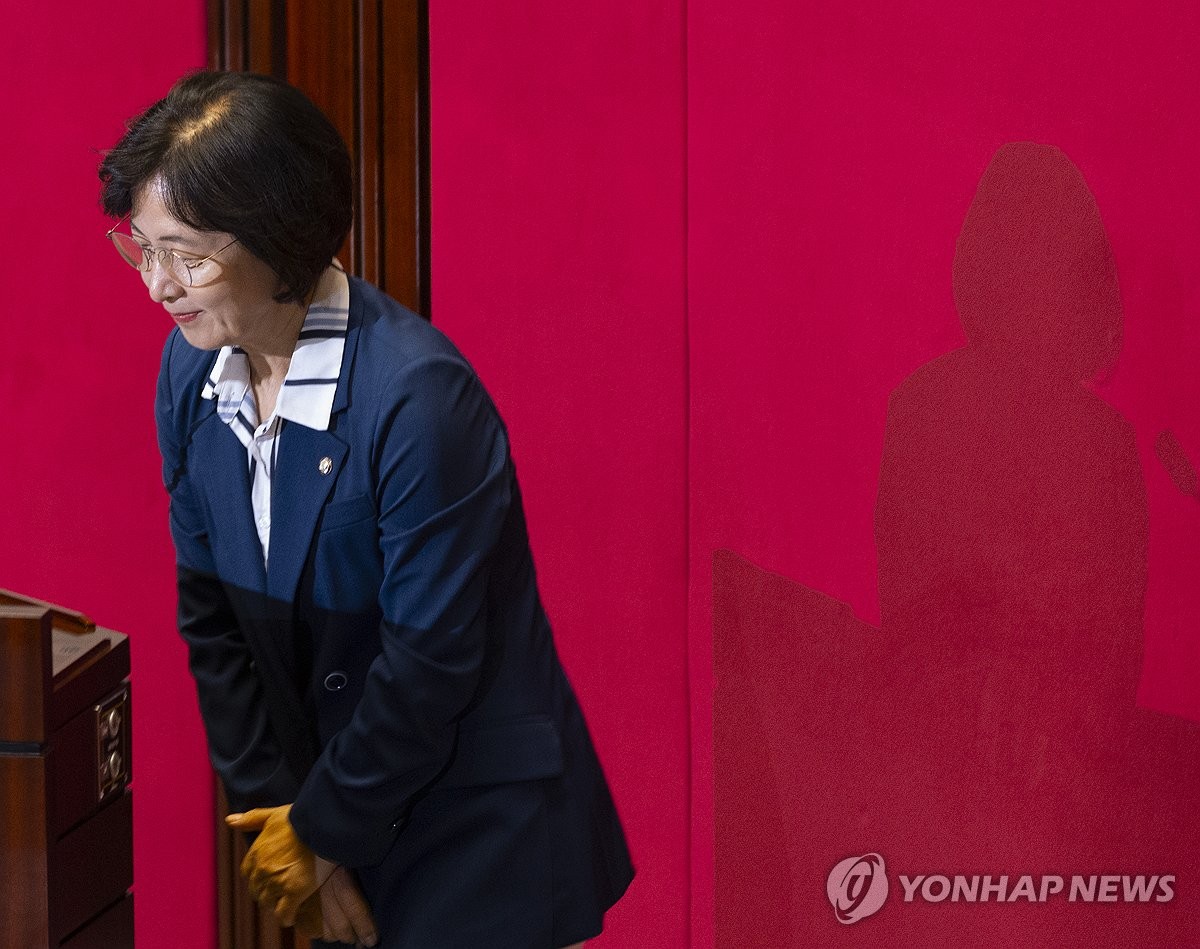 특검법 개정안 국회 법사위 상정 연기…25일 전체회의 취소