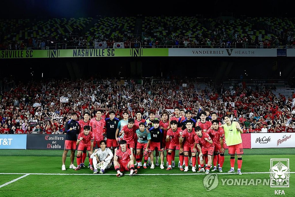 '9월 1승 1무' 축구대표팀 귀국…10월 브라질·파라과이전 기약