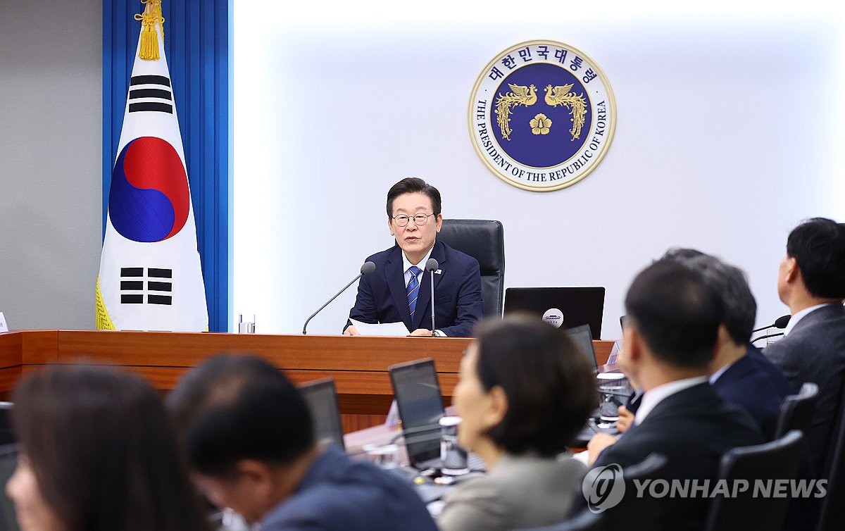 李대통령 "매체환경 변화에 허위정보 부작용…보도 책임감 중요"