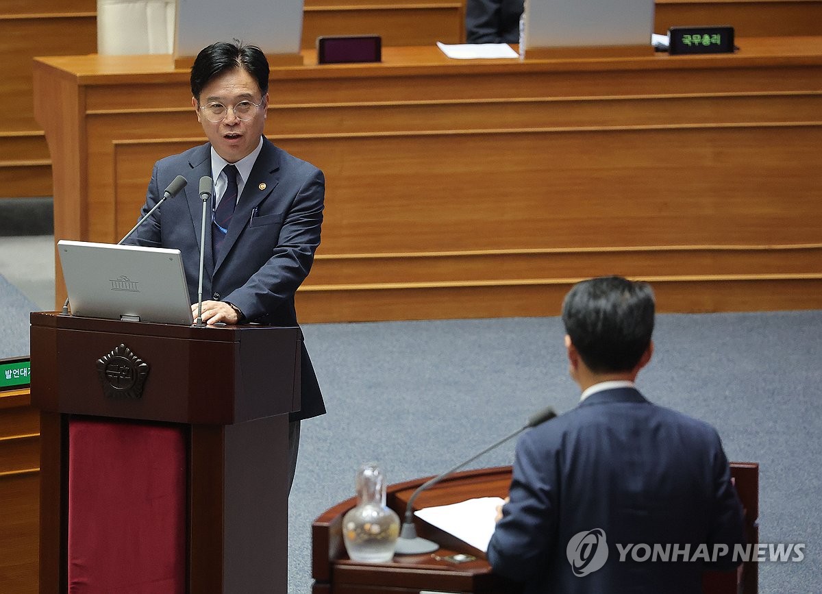 김영훈 "노란봉투법은 중대재해예방법…시행前 구체매뉴얼 마련"