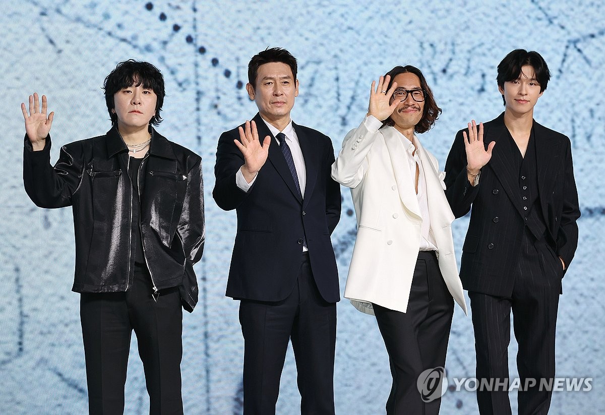 '굿뉴스' 변성현 감독 슈트 입은 설경구, 꼴 보기 싫었죠