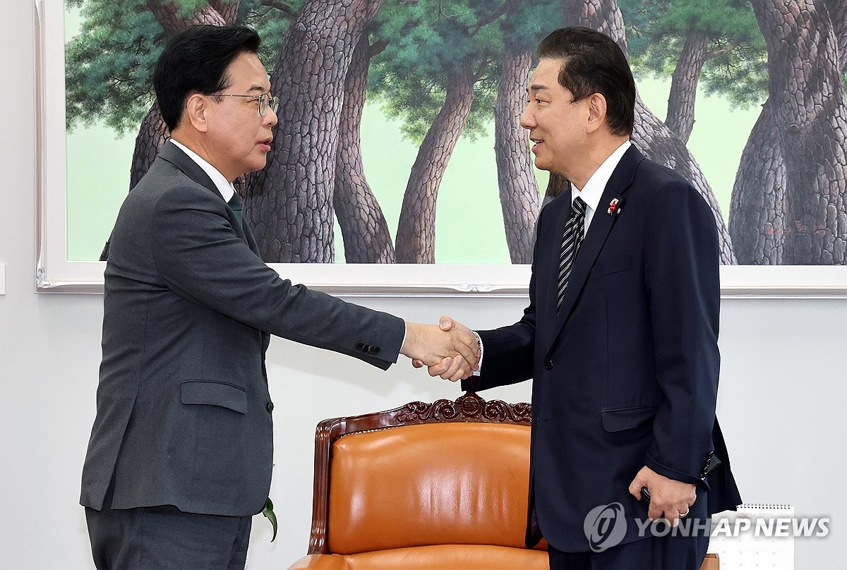 (LEAD) Rival parties inch toward deal on 2026 budget with legal deadline nearing