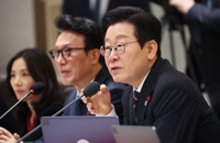 李대통령, 쿠팡 언급하며 "과태료 현실화해야…강제조사권 검토"