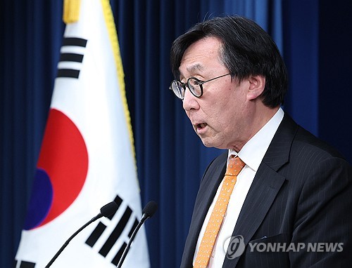 S. Korea hints at potential arms supply to Ukraine in response to N.K.-Russia treaty