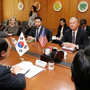 실무협상 결과 설명 나선 스티븐 비건