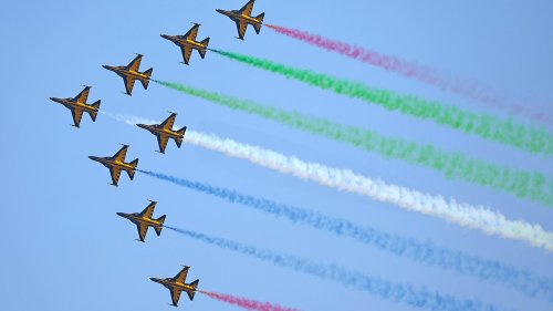 >블랙이글스, UAE 대통령 방한 기념 축하 비행