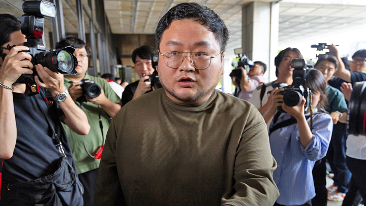'유투버 쯔양 협박 의혹' 구제역, 검찰 자진 출석